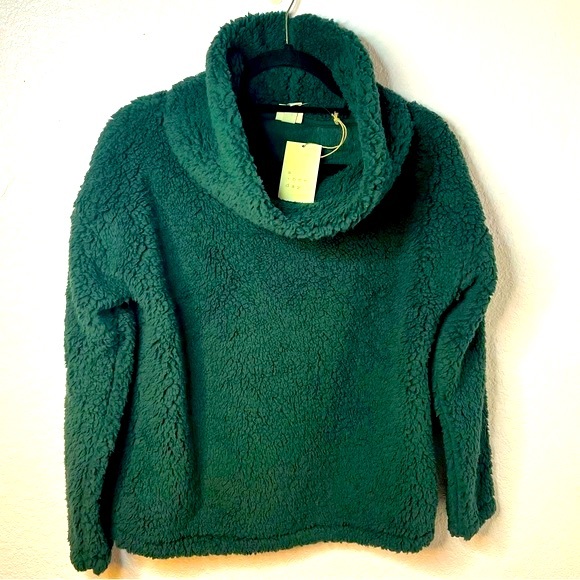 SUPER SOFT COMFY Women's Cowl Neck Sweater Green Size Medium. NWT - Picture 3 of 4